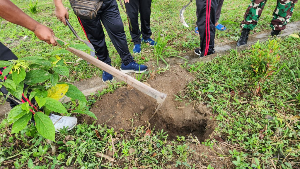 BULAN BAKTI GOTONG ROYONG DESA ANGANTAKA